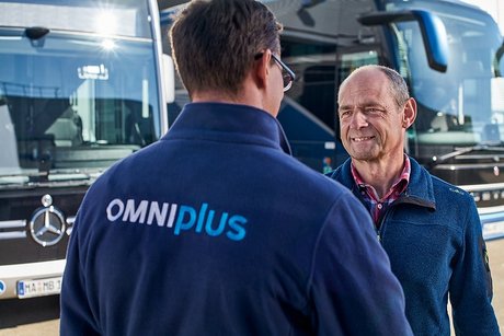Daimler Buses further strengthens its service leadership: new offerings and investment of up to €200 million