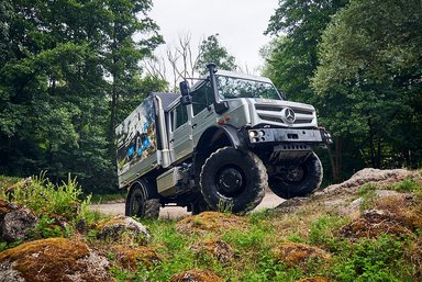 Mercedes-Benz Trucks: Baupower auf jedem Terrain