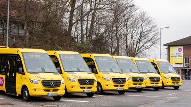 Minibusse mit Stern verbinden: Sechs neue Sprinter City 75 bedienen die neuen Quartierbuslinien der Ruhrbahn in Essen