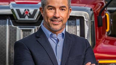 Andrew Johnson succeeds Jörg Howe as Head of Global Communications & External Affairs Daimler Truck