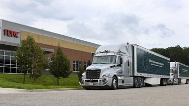 Daimler Trucks und Torc Robotics feiern ein Jahr erfolgreiche Partnerschaft – neues Testzentrum für Straßenerprobung automatisierter Lkw in New Mexico geplant