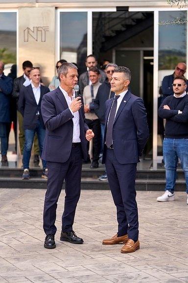 Powerful on the road: Italy's Napolitrans relies on 70 new Mercedes-Benz Actros L ProCabin