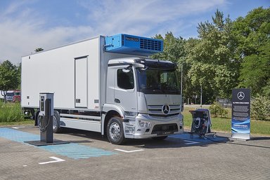 Mercedes-Benz Trucks Driving Experience