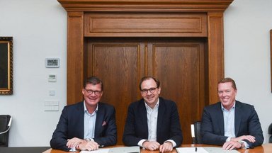 Praxiseinsatz: Hamburger Hochbahn AG setzt auf den vollelektrisch angetriebenen Gelenkbus Mercedes-Benz eCitaro G mit Brennstoffzelle