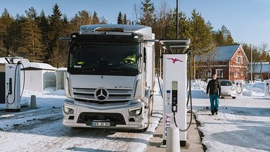 Der eActros im Winter: Fragen und Antworten zum Betrieb bei Kälte, Eis und Schnee