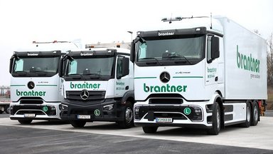 Strong Momentum for Waste Management Logistics: 13 eActros for Brantner green solutions in Austria