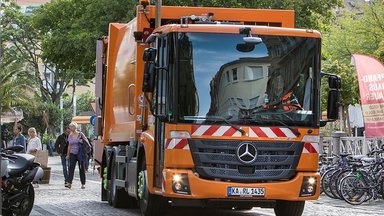 Kommunaler Saubermann Mercedes-Benz Econic: 25-jährige Innovationsgeschichte mit Zukunft