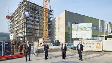 Pre-series production of fuel cells: site visit in Esslingen