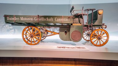 Daimler Motor-Lastwagen von 1898: 1,25 Tonnen Nutzlast mit nur 4,1 kW (5,6 PS)