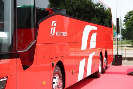 Daimler Buses supplies 111 buses of the Mercedes-Benz and Setra brands to Busitalia 