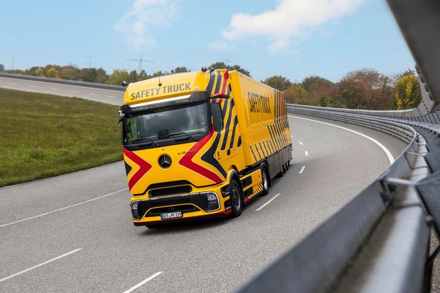 WHY THIS TRUCK FROM MERCEDES-BENZ CAN SAVE LIVES - 