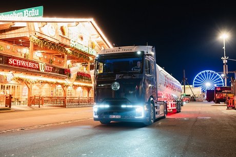 Powered to the Festival Tents: eActros 600 delivers beer to Germany’s two largest folk festivals