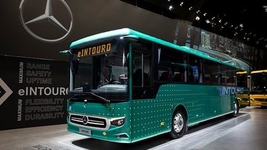Daimler Buses feiert Weltpremiere des Mercedes-Benz eIntouro auf der Busworld Europe
