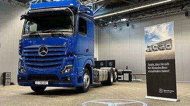 Extra-Klasse in enzianblau: Erster Actros L für die Gebrüder Maier GmbH