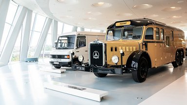 In diesem Mercedes-Benz Omnibus geht bis in die 1970er-Jahre die Post ab