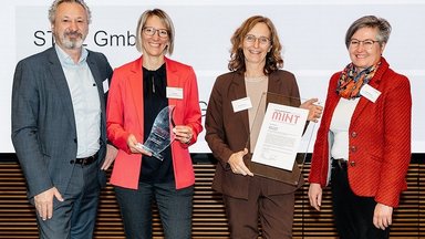 Daimler Truck honored for outstanding commitment to career guidance for girls and young women