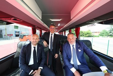 Daimler Buses supplies 111 buses of the Mercedes-Benz and Setra brands to Busitalia