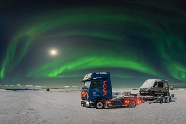 Premiere am Polarkreis: eActros 600 von VEGA besteht eNordkapp Challenge als erster batterieelektrischer Sattelzug