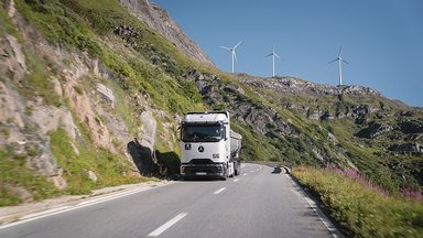 Next Generation Fuel Cell Truck: Development Vehicles Demonstrate Performance in High Summer Temperatures in the Alps