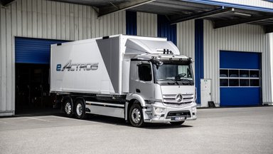 A new truck for a new era: Mercedes-Benz eActros celebrates its world premiere