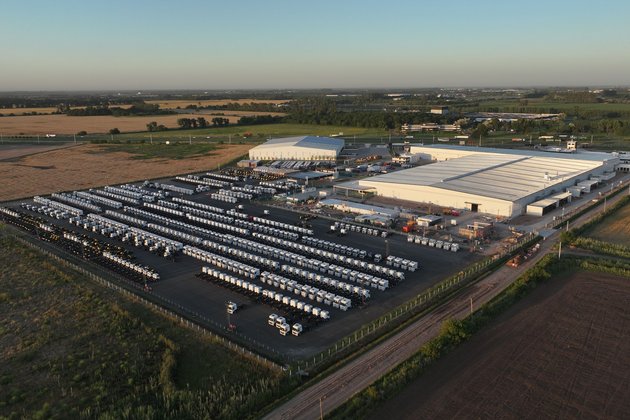 Daimler Truck inaugurates truck and bus production site in Argentina