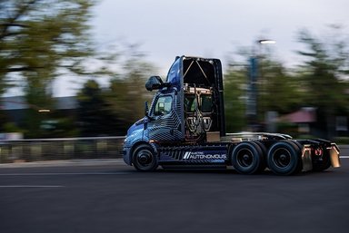 Daimler Truck unveils battery electric autonomous Freightliner eCascadia technology demonstrator