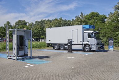 Mercedes-Benz Trucks Driving Experience