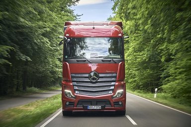 Mercedes-Benz Trucks Driving Experience