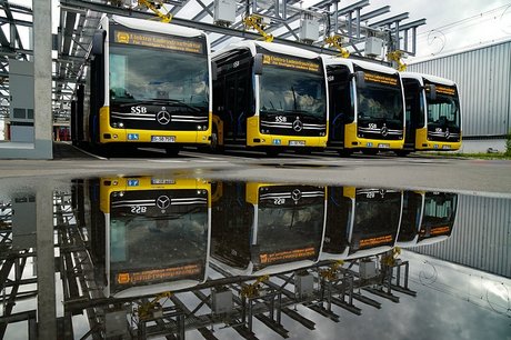 Daimler Buses errichtet komplette Ladeinfrastruktur für die E-Busse der Stuttgarter Straßenbahnen AG (SSB)