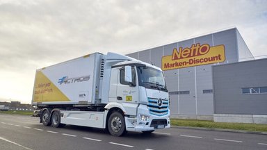 Mercedes-Benz E-Lkw im Praxiseinsatz bei Netto Marken-Discount: Batterieelektrischer eActros versorgt Filialen in Hamburg