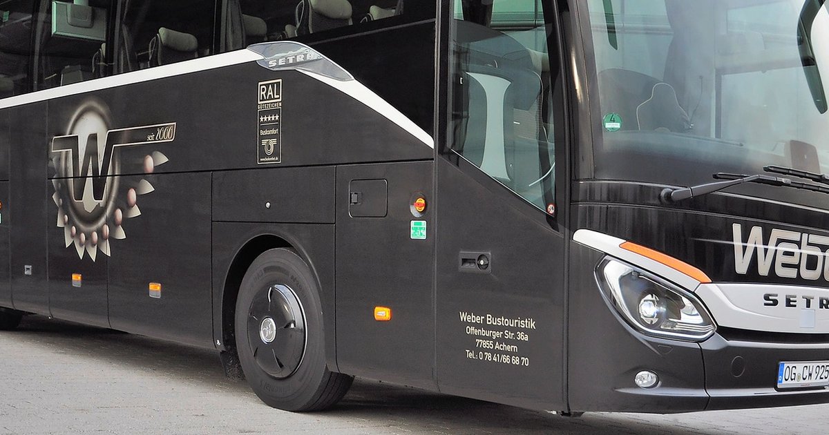 ein-setra-mit-f-nf-sternen-daimler-truck