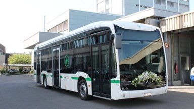 Emissionsfreie Doppel-Premiere der ersten zwei vollelektrisch angetriebenen Mercedes-Benz eCitaro für die Zugerland Verkehrsbetriebe und Bus Ostschweiz
