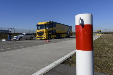 Daimler Trucks – Presentation at the EVZ in Wörth, February 2019