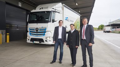 Emissionsfreier Werksverkehr in Mannheim: Pfenning Logistics fährt Mercedes-Benz eActros