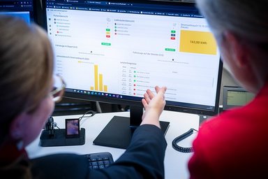 Mercedes-Benz at the UITP Summit 2025: eCitaro with the next NMC4 battery generation