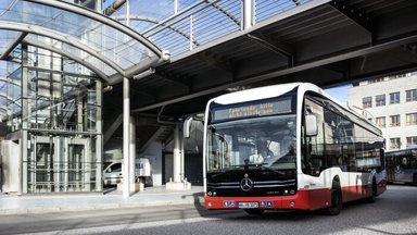 Der Mercedes-Benz eCitaro elektrisiert Hamburg: Neues Rahmenabkommen über weitere Lieferungen an die Hamburger Hochbahn AG