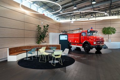 Mercedes-Benz Trucks eröffnet neues Customer Experience Center – Fokus auf Kundenorientierung und Markenwerte