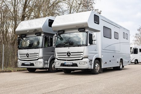 Griff nach den Sternen: Super-Reisemobile zu Gast im Lkw-Werk Wörth von Daimler Truck