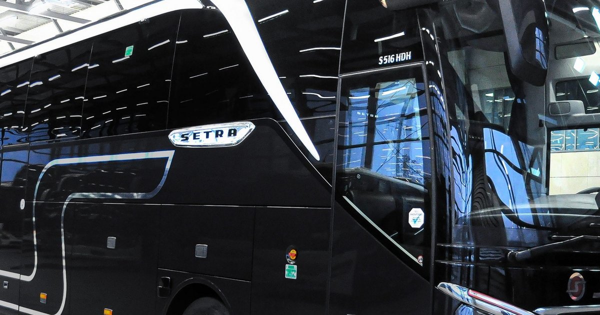 schlienz-acquires-top-class-setra-daimler-truck