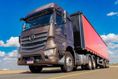 Mercedes-Benz Trucks introduces new extra-heavy truck Axor for Brazilian market