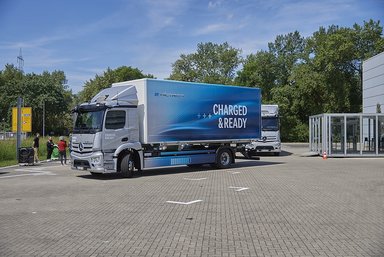 Mercedes-Benz Trucks Driving Experience