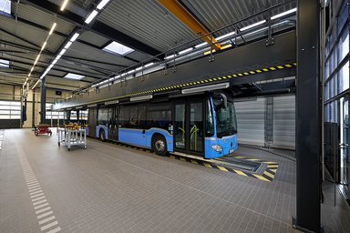 Daimler Truck opens new sales and service center for trucks and buses in Aschheim near Munich
