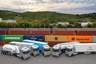 Five and a Half Times Around the World: Daimler Truck Fuel Cell Trucks Successfully Complete More Than 225,000 Kilometers in Real-World Customer Operations