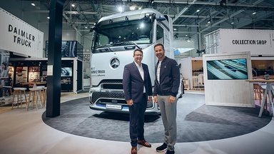 Daimler Truck Survey: Many Fleet Decision-Makers Consider E-Trucks More Economical than Diesel Trucks