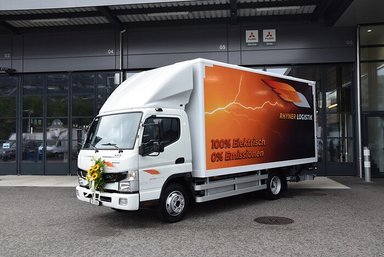 Mehr als 250 vollelektrische eCanter ausgeliefert: Daimler Truck Tochter FUSO treibt Transformation im 2. Quartal voran