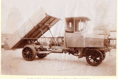 125 Years of Experience in Construction: From Daimler's vehicles with a payload of five metric tons to Arocs with MirrorCam