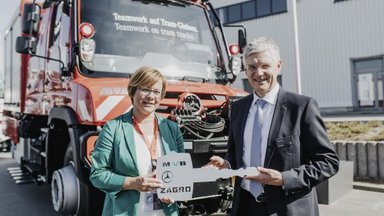 Einzigartiger Unimog auf Magdeburgs Schienen