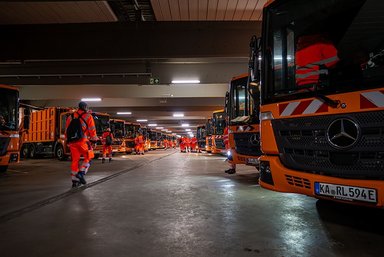Mornings remain quiet in Karlsruhe – 18 new battery-electric Mercedes-Benz eEconic vehicles for waste disposal