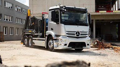 Mercedes-Benz Trucks präsentiert auf der IFAT 2022 in München nachhaltige kommunale Mobilitätslösungen