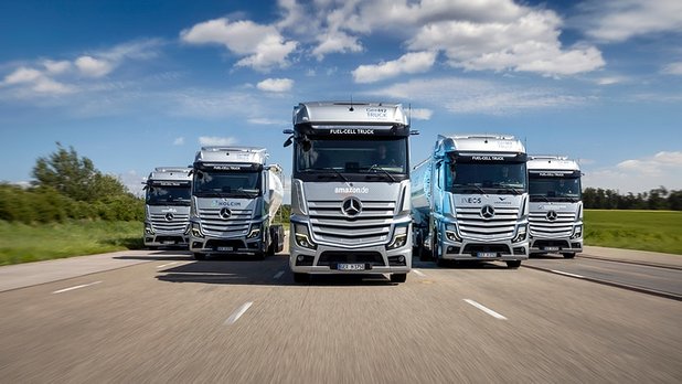 Fuel cell trucks deployed in real-life operations: start of initial customer trials with Mercedes-Benz GenH2 Trucks